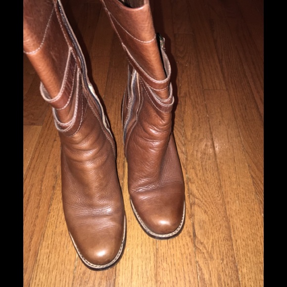 Ugg leather boots - Picture 3 of 6